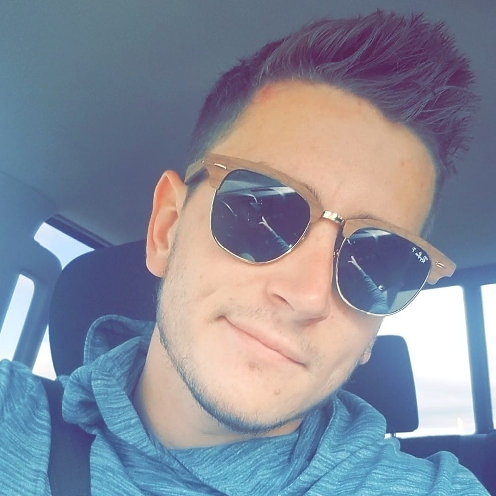 Meet your Posher, Cody